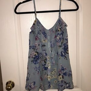 Floral tank top w adjustable straps!!